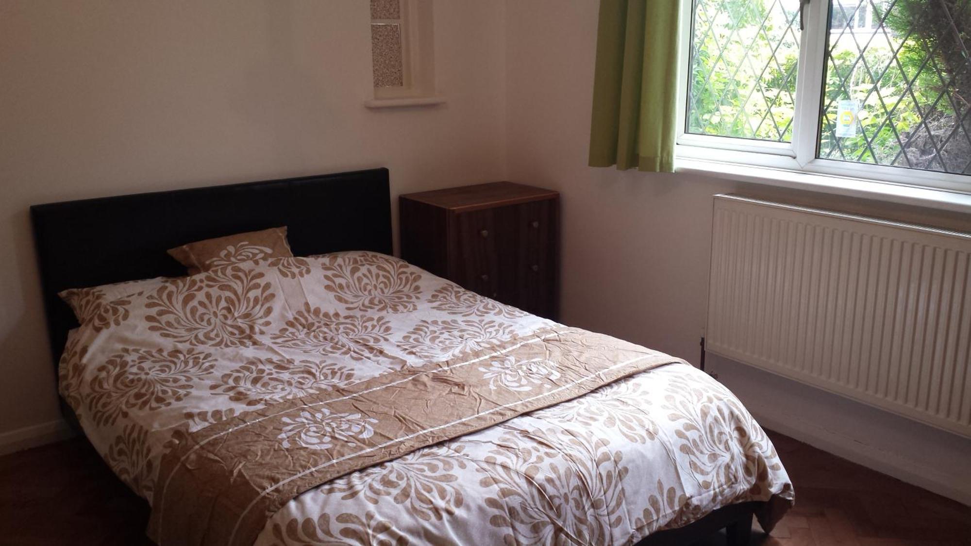 Oyo Guest House Ellipse Whetstone ภายนอก รูปภาพ
